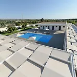 Southeast מלון