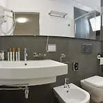Southeast מלון 3*