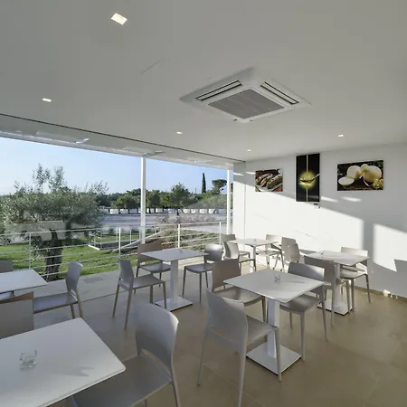 Southeast 3* Chiaramonte Gulfi