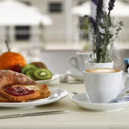 Hotel Southeast 3*