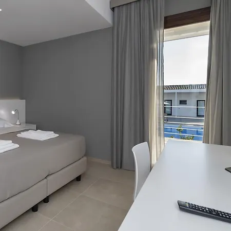Hotel Southeast 3*