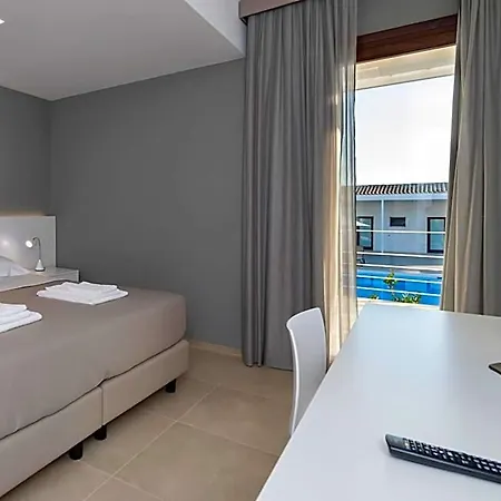 Hotel Southeast 3*