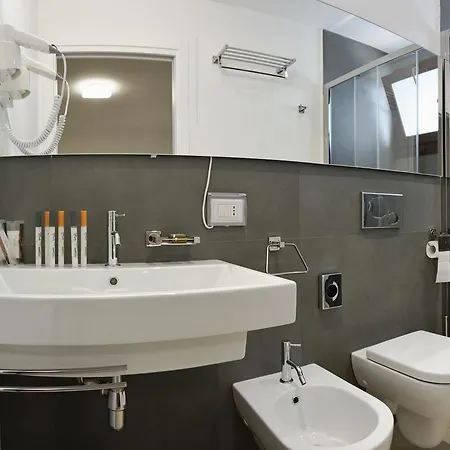 Southeast Hotell 3*